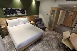 Отель Hampton By Hilton Gdansk Old Town Гданьск Номер с кроватью размера «queen-size» — Подходит для гостей с ограниченными физическими возможностями-1